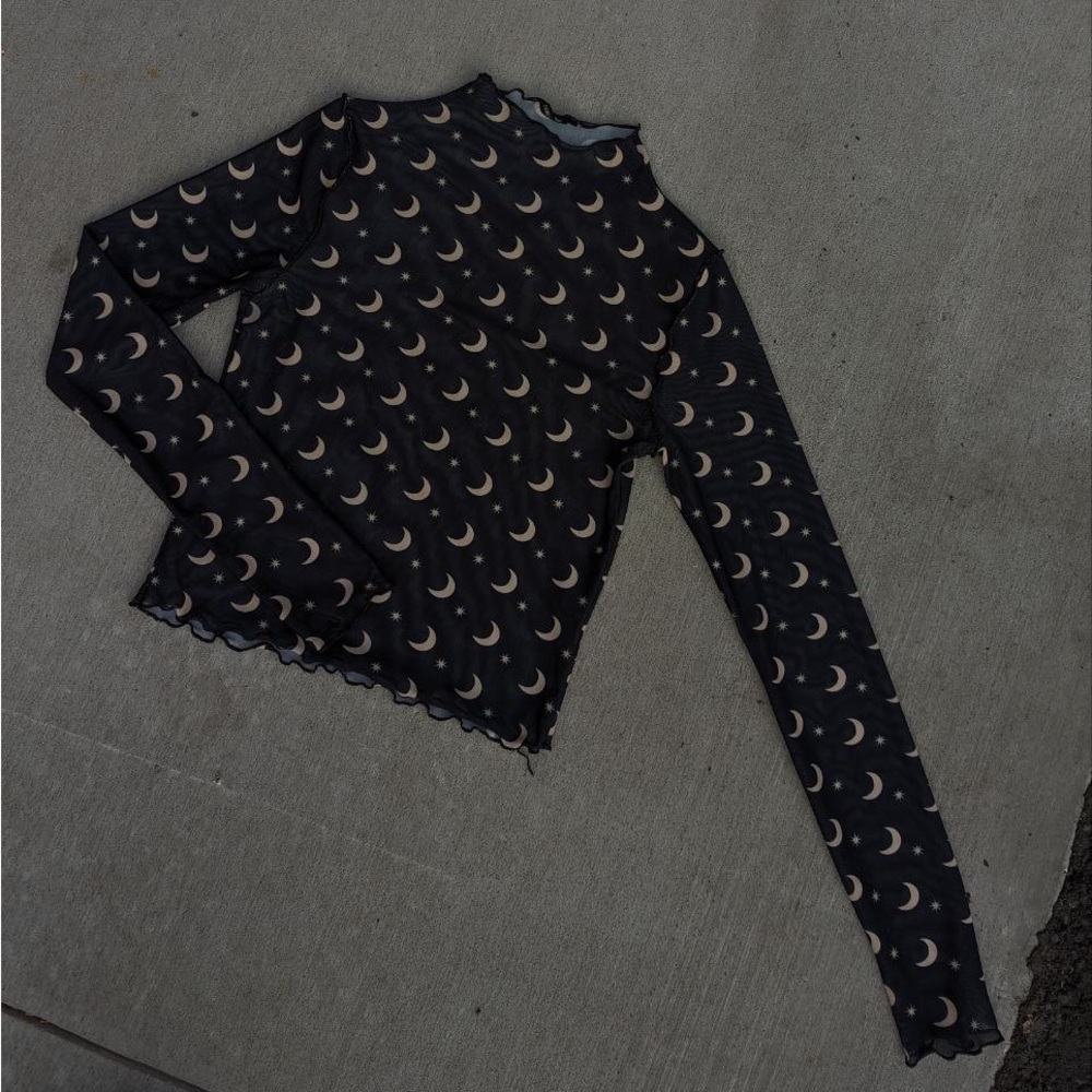 Enchanted sweater looks like the night